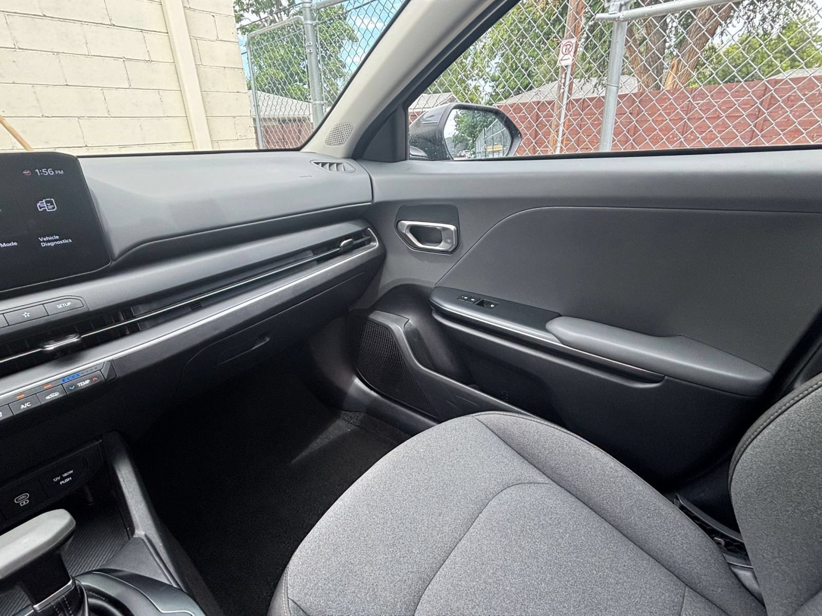 Used 2025 Kia K4 FWD image 31