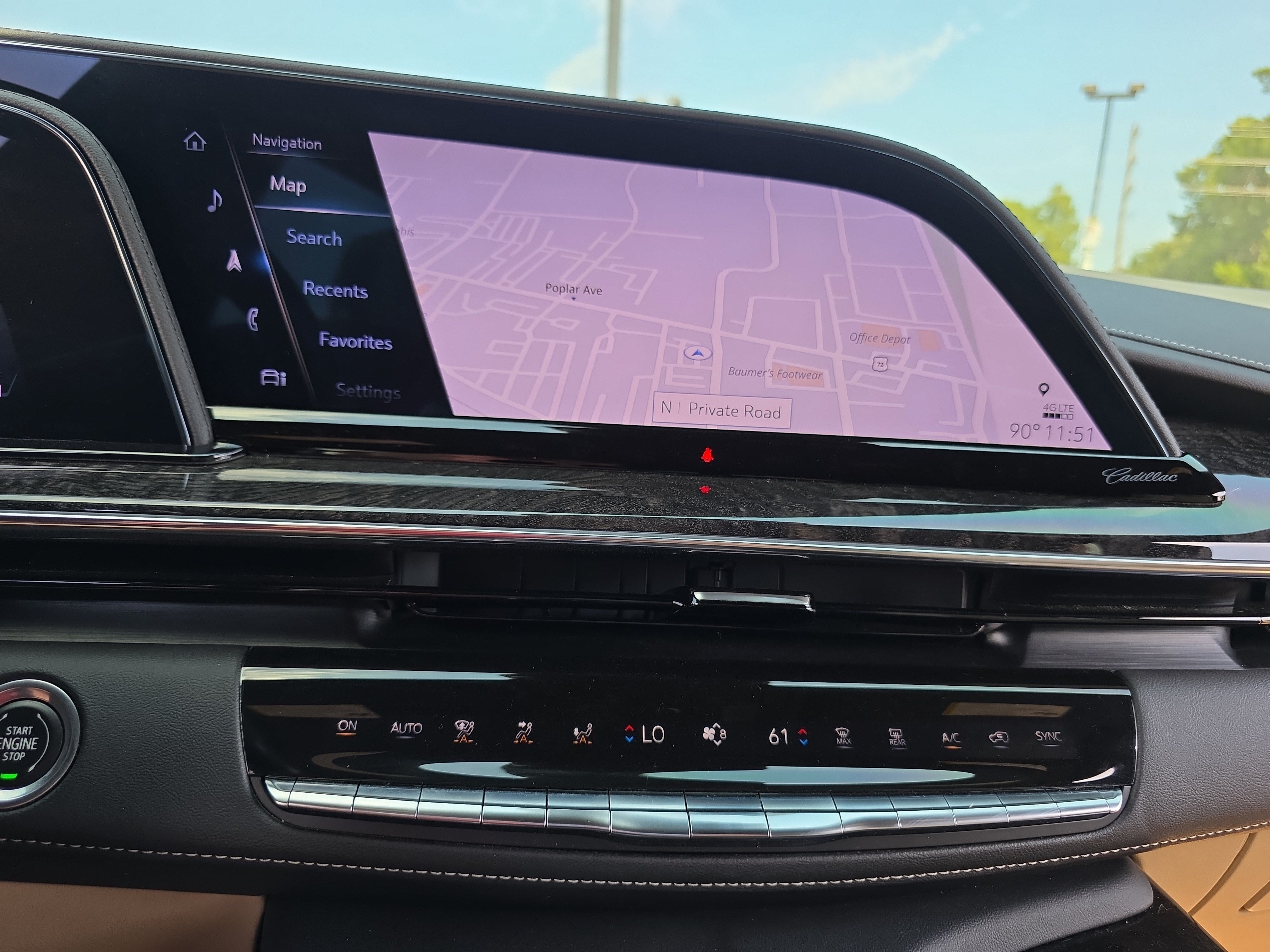 Used 2023 Cadillac Escalade Premium Luxury AWD/4WD image 25