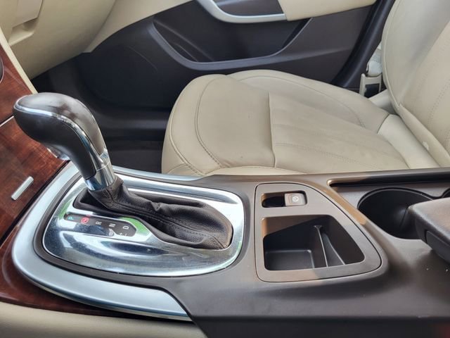Used 2017 Buick Regal Sport Touring FWD image 19