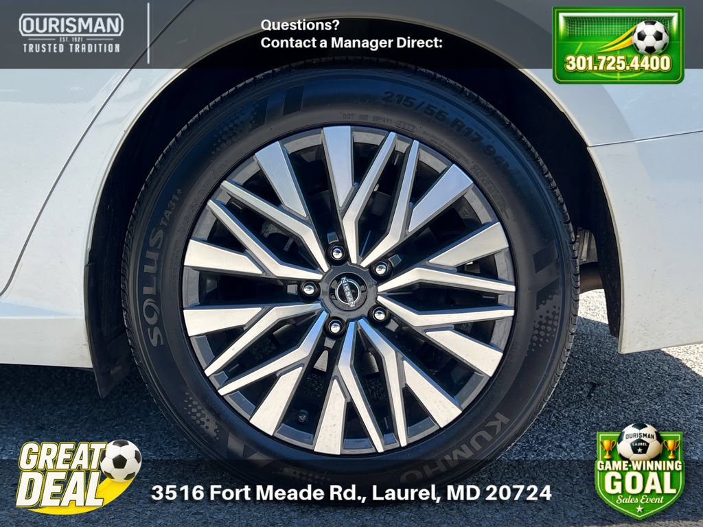 Used 2024 Nissan Altima 2.5 SV FWD image 5