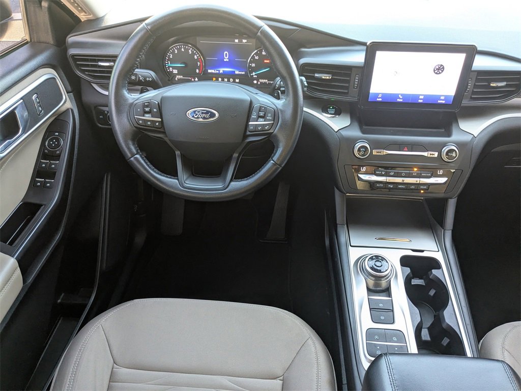Used 2020 Ford Explorer XLT image 5