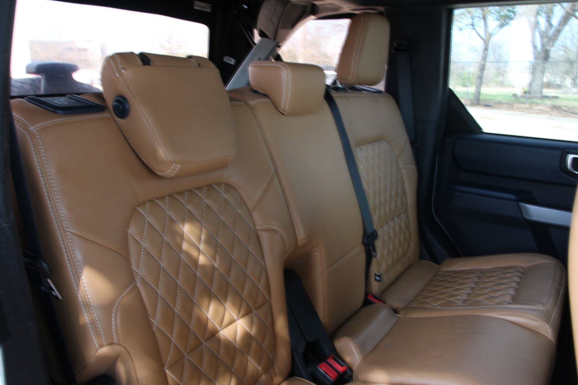 Used 2023 Ford Bronco Outer Banks AWD/4WD image 32