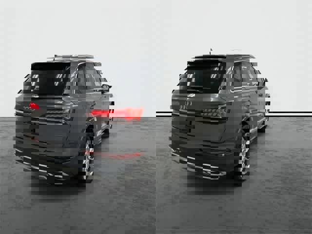 Used 2024 Audi Q7 3.0T Premium Plus image 3