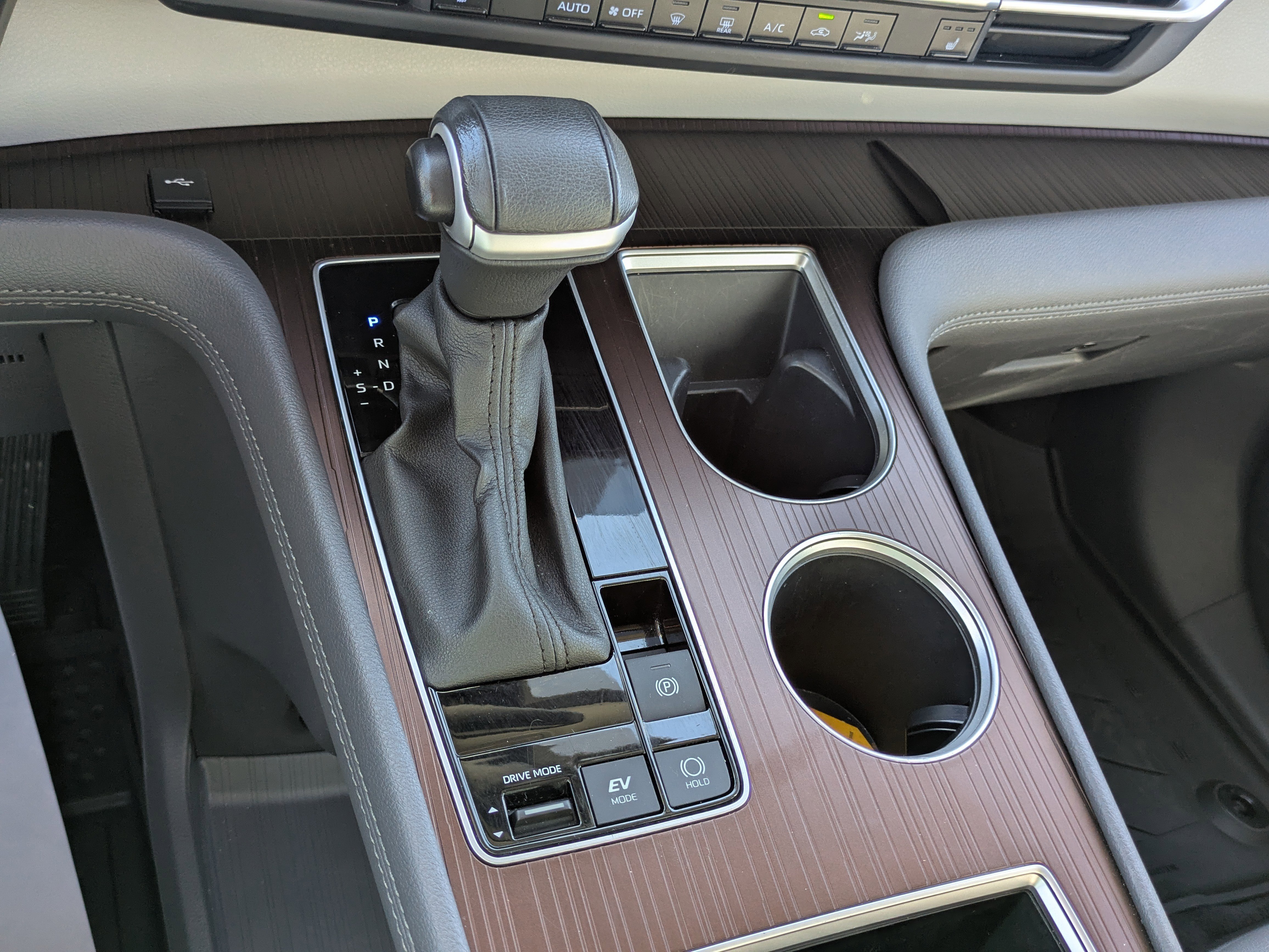 Certified 2023 Toyota Sienna XLE image 18