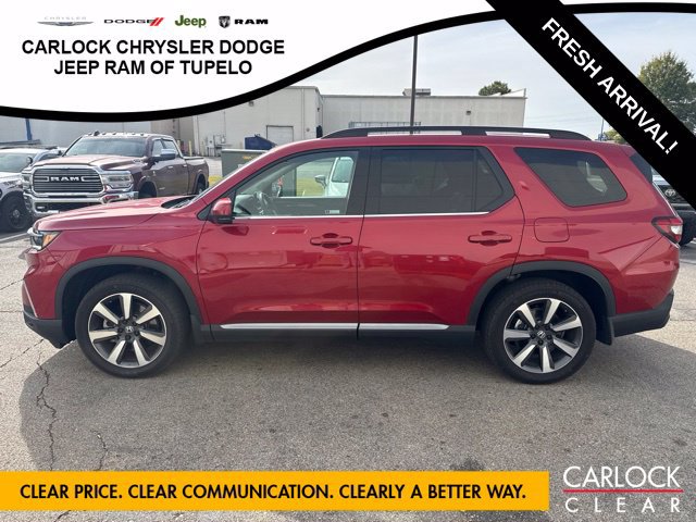 Used 2025 Honda Pilot Touring image 10