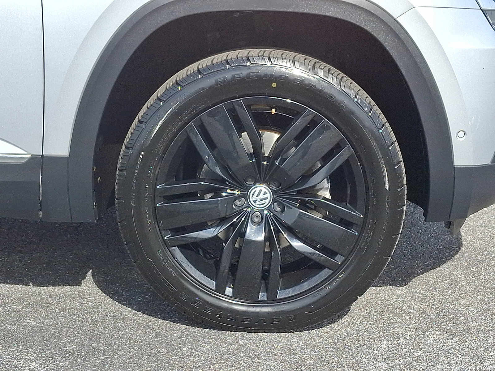 Used 2018 Volkswagen Atlas SEL Premium image 8