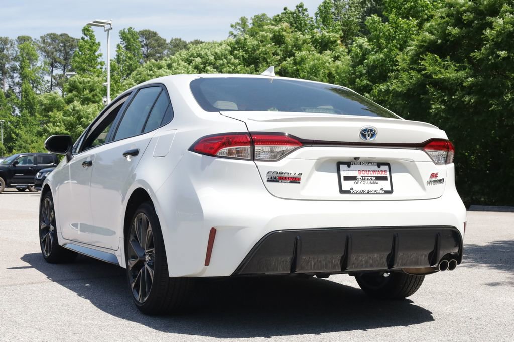 Used 2024 Toyota Corolla SE FWD image 4