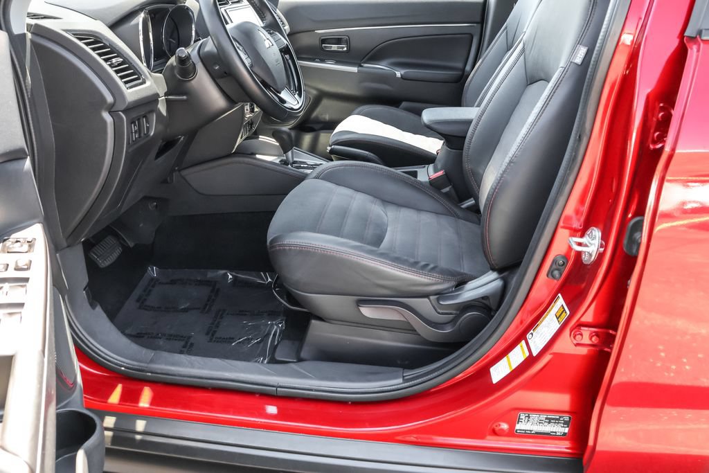 Used 2024 Mitsubishi Outlander Sport SE AWD/4WD image 15