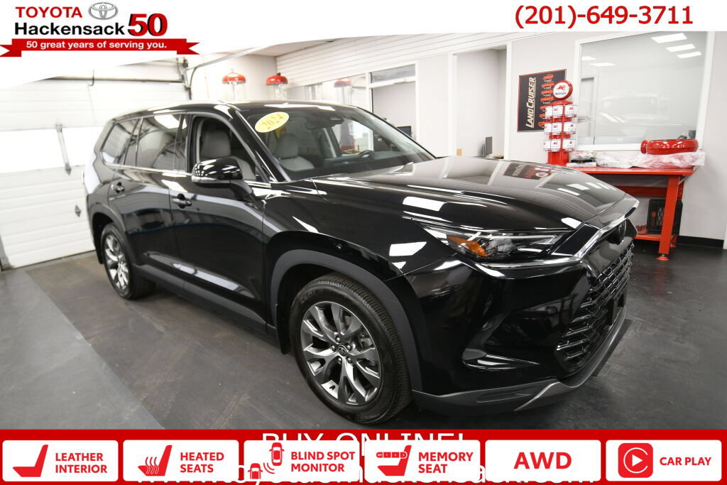 Certified 2024 Toyota Grand Highlander AWD image 1