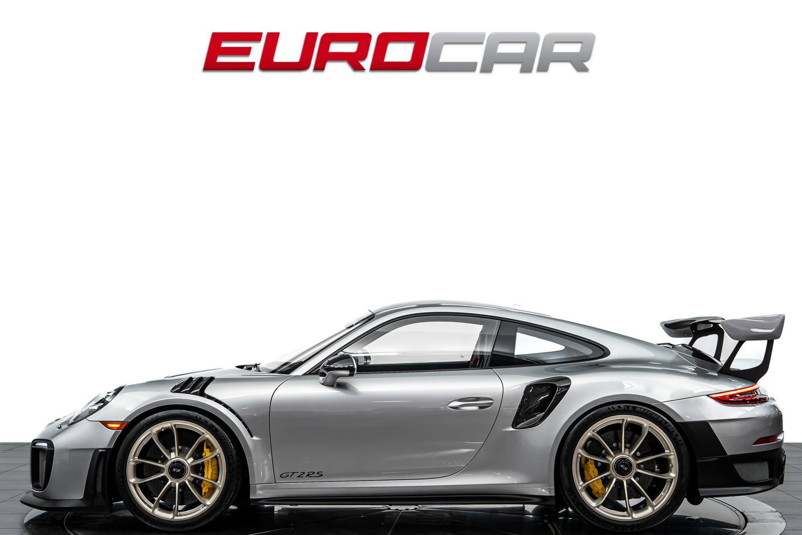Used 2019 Porsche 911 GT2 RS RWD image 2