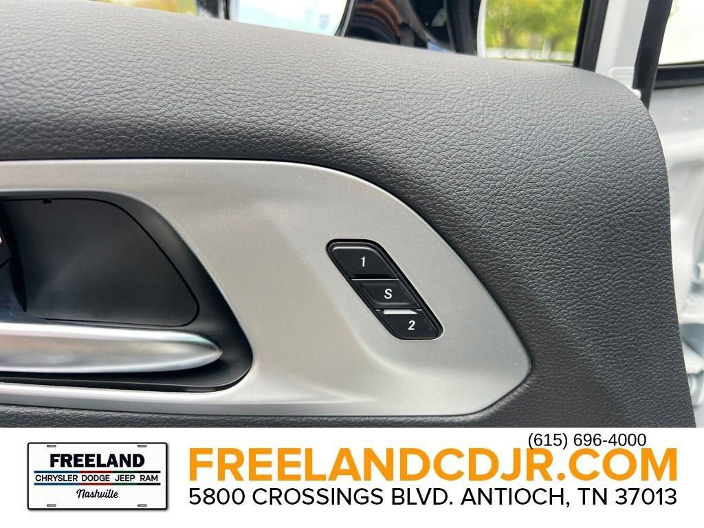 New 2026 Chrysler Pacifica Limited w/ S Appearance Package image 20