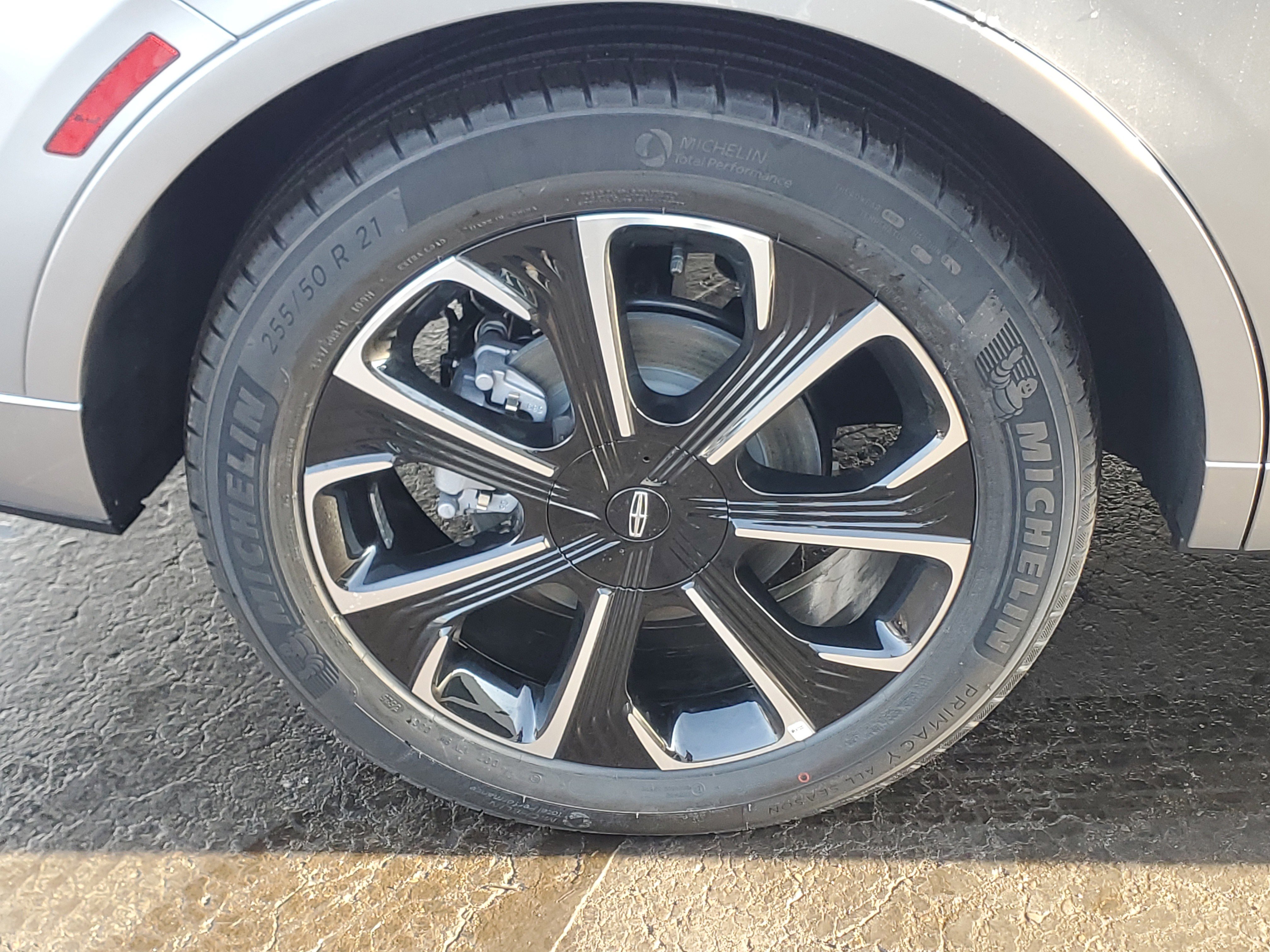 New 2026 Lincoln Nautilus Reserve image 5