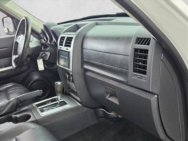 Used 2008 Dodge Nitro R/T image 19