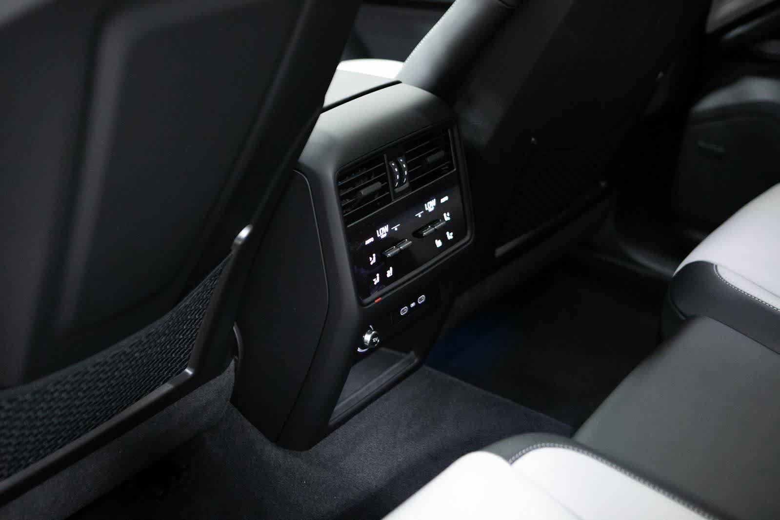 New 2026 Porsche Cayenne GTS image 30