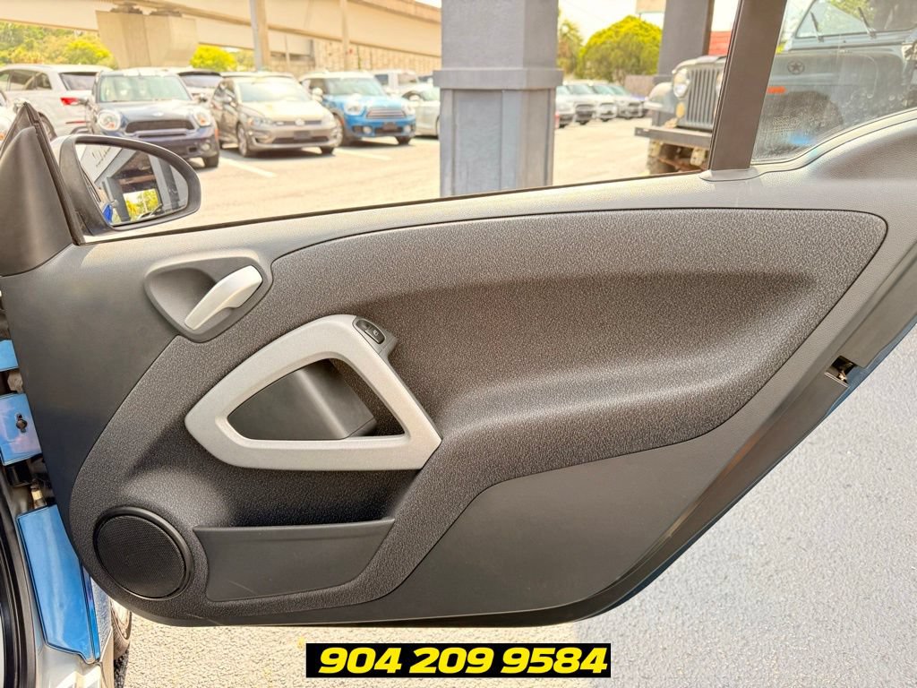 Used 2008 smart fortwo pure RWD image 21