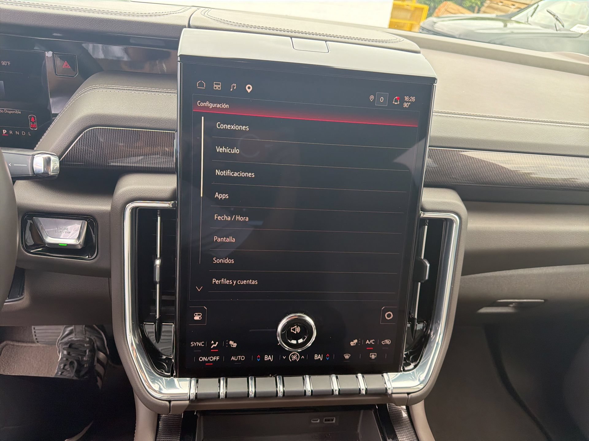Used 2025 GMC Yukon Elevation RWD image 43