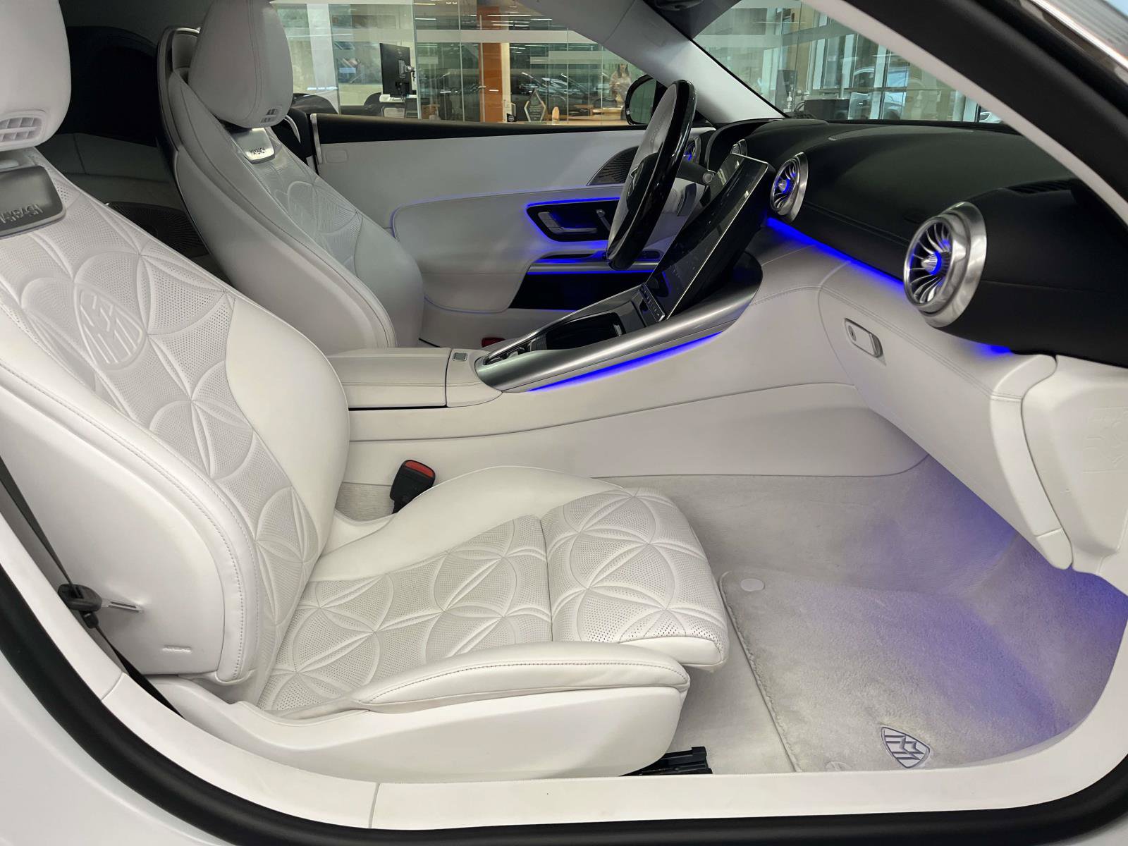Certified 2026 Mercedes-Benz Maybach SL 680 image 60