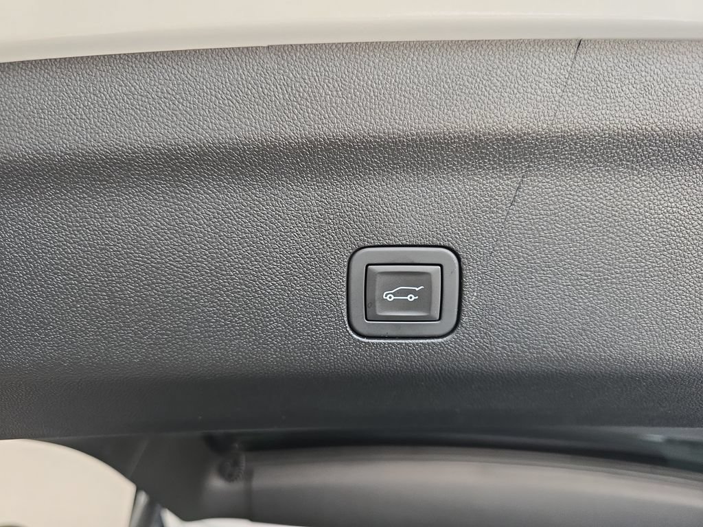 Certified 2026 GMC Yukon AT4 Ultimate AWD/4WD image 14
