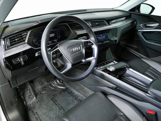 Used 2024 Audi Q8 e-tron Premium Plus AWD/4WD image 4