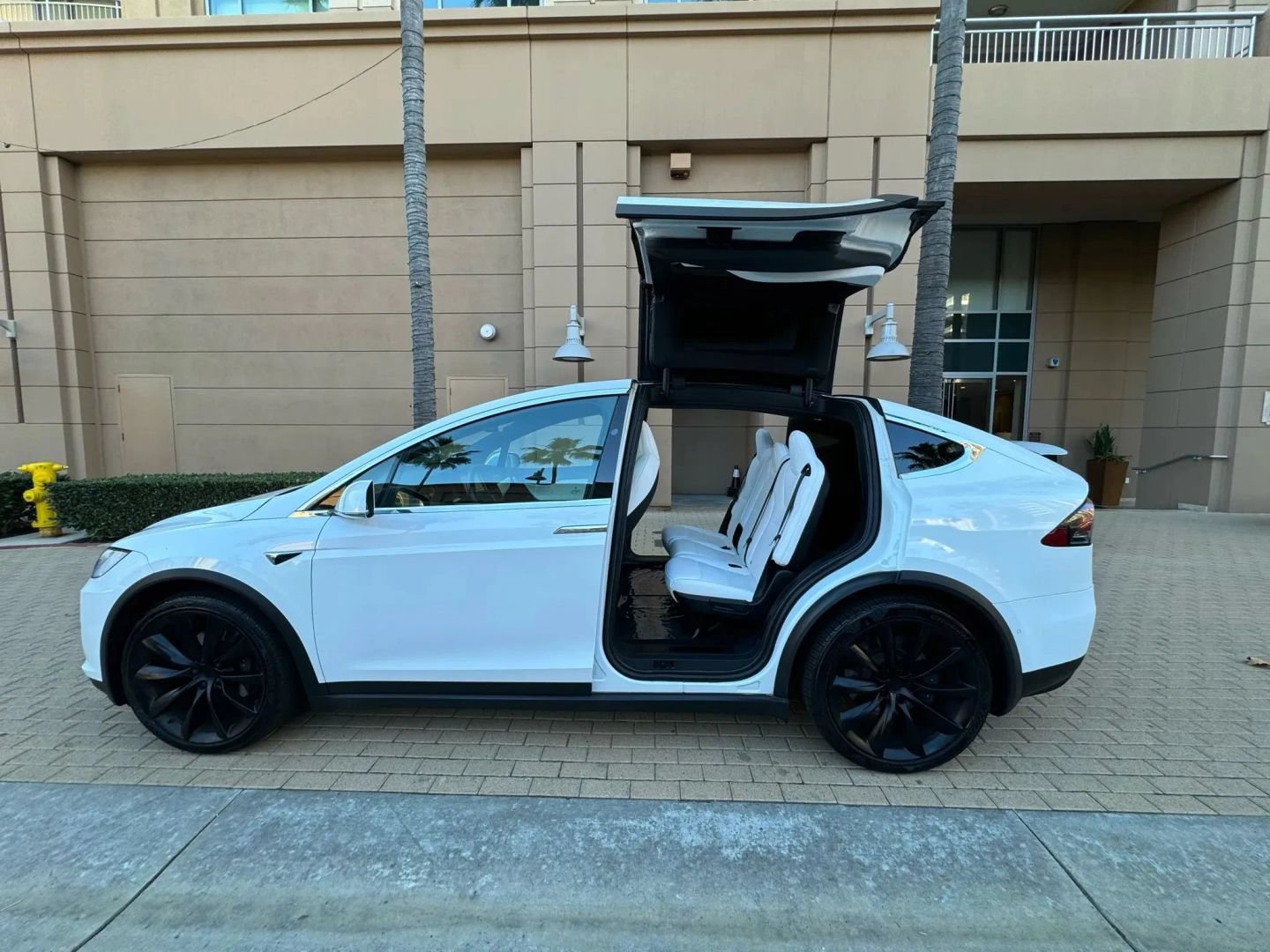 Used 2021 Tesla Model X Long Range AWD/4WD image 9