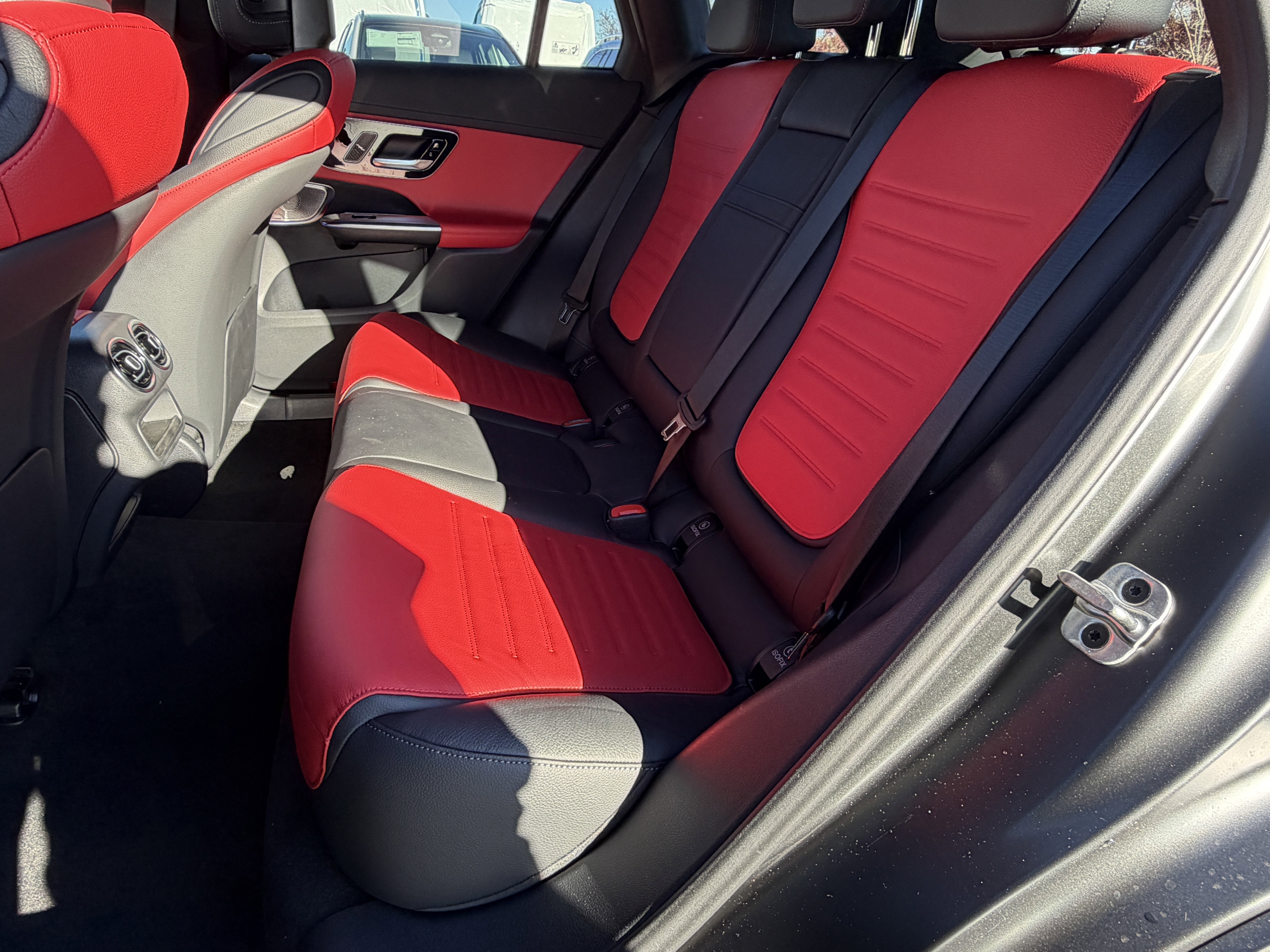 New 2026 Mercedes-Benz GLC 300 image 28