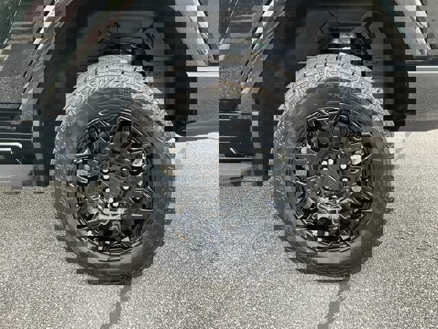 New 2025 GMC Hummer EV 2X image 29