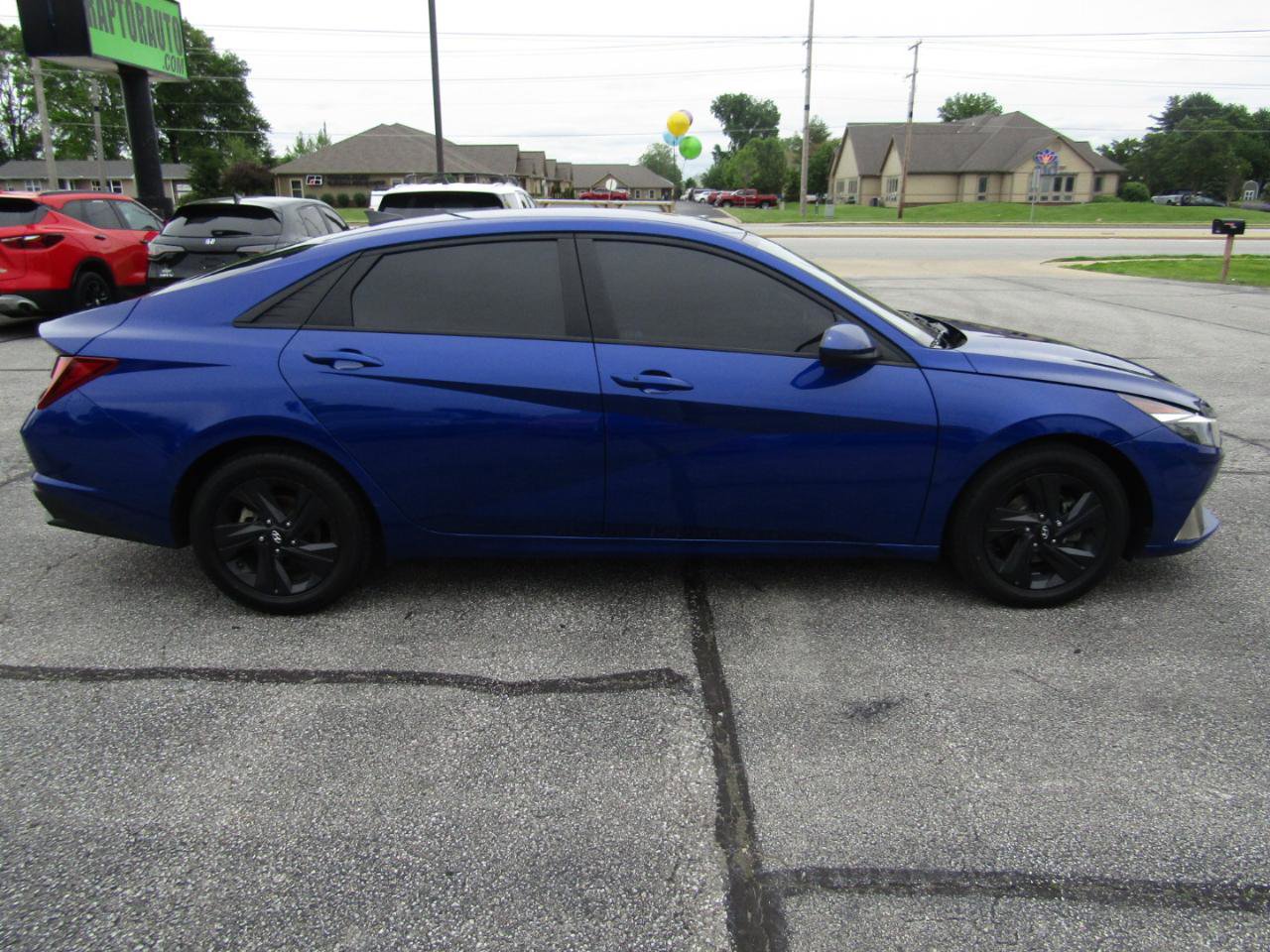 Used 2023 Hyundai Elantra SEL FWD image 9