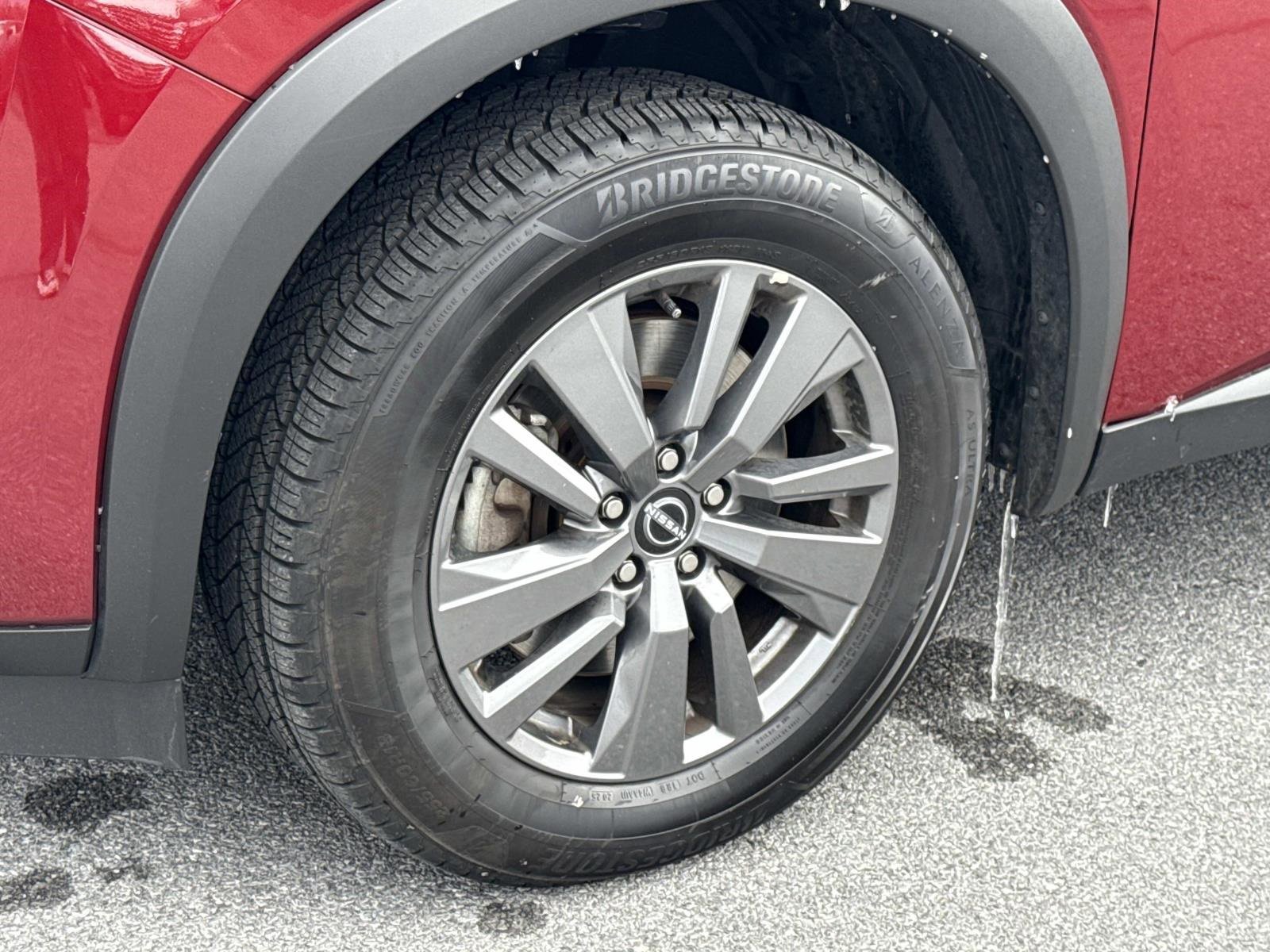 Used 2024 Nissan Pathfinder SV image 7