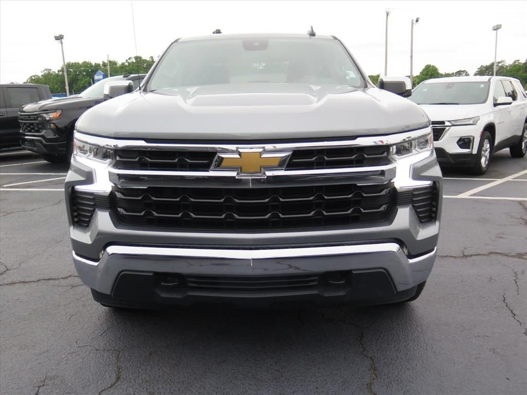 Used 2025 Chevrolet Silverado 1500 LT AWD/4WD image 9