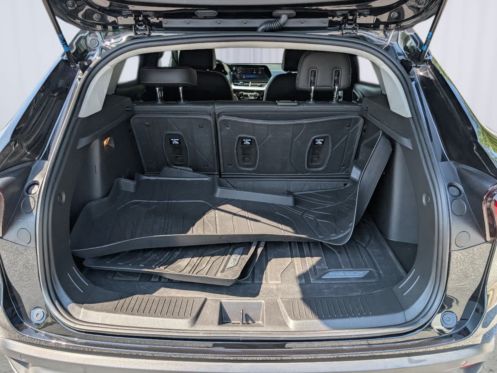Certified 2025 Chevrolet Trax LT w/ Driver Confidence Package FWD image 12
