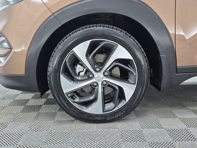 Used 2017 Hyundai Tucson Limited w/ Limited Ultimate Package 03 FWD image 28