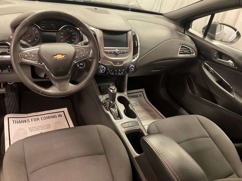 Used 2016 Chevrolet Cruze LT w/ Convenience Package FWD image 7