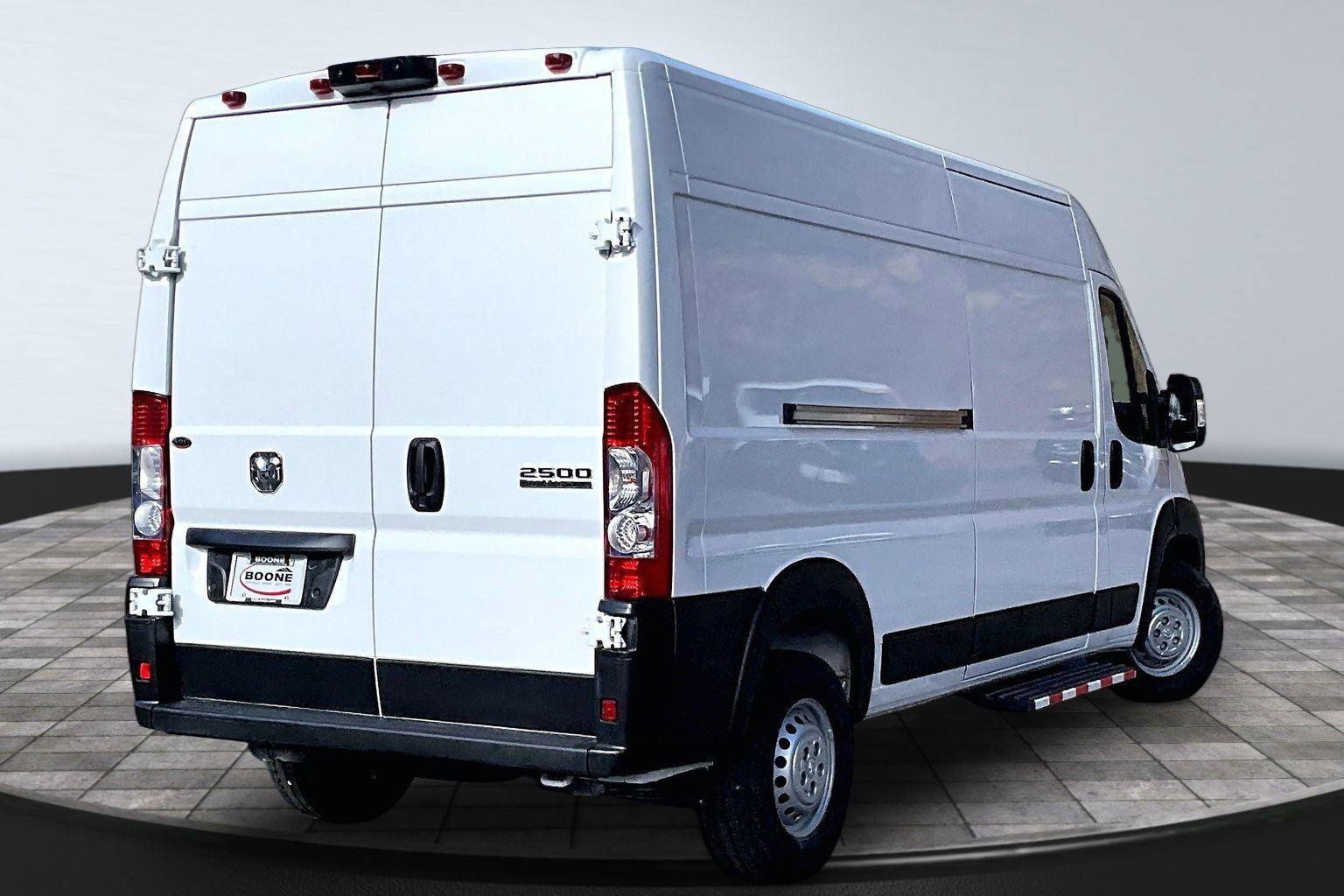 Used 2025 RAM ProMaster 2500 w/ Convenience Group image 14