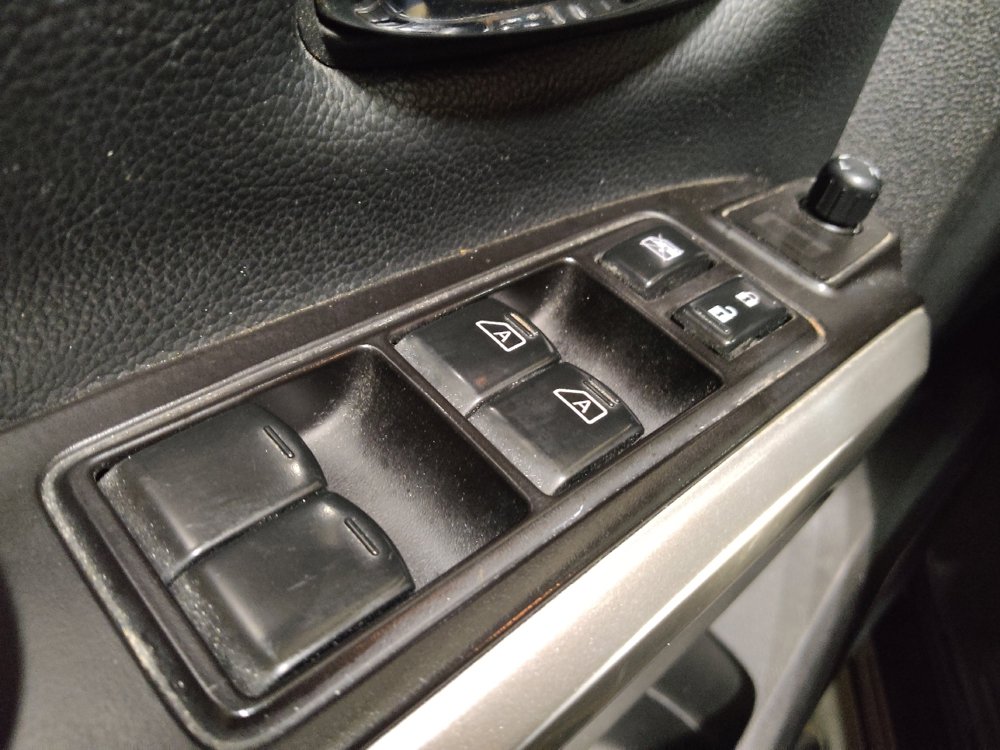 Used 2021 Nissan Titan SV w/ SV Convenience Package RWD image 27