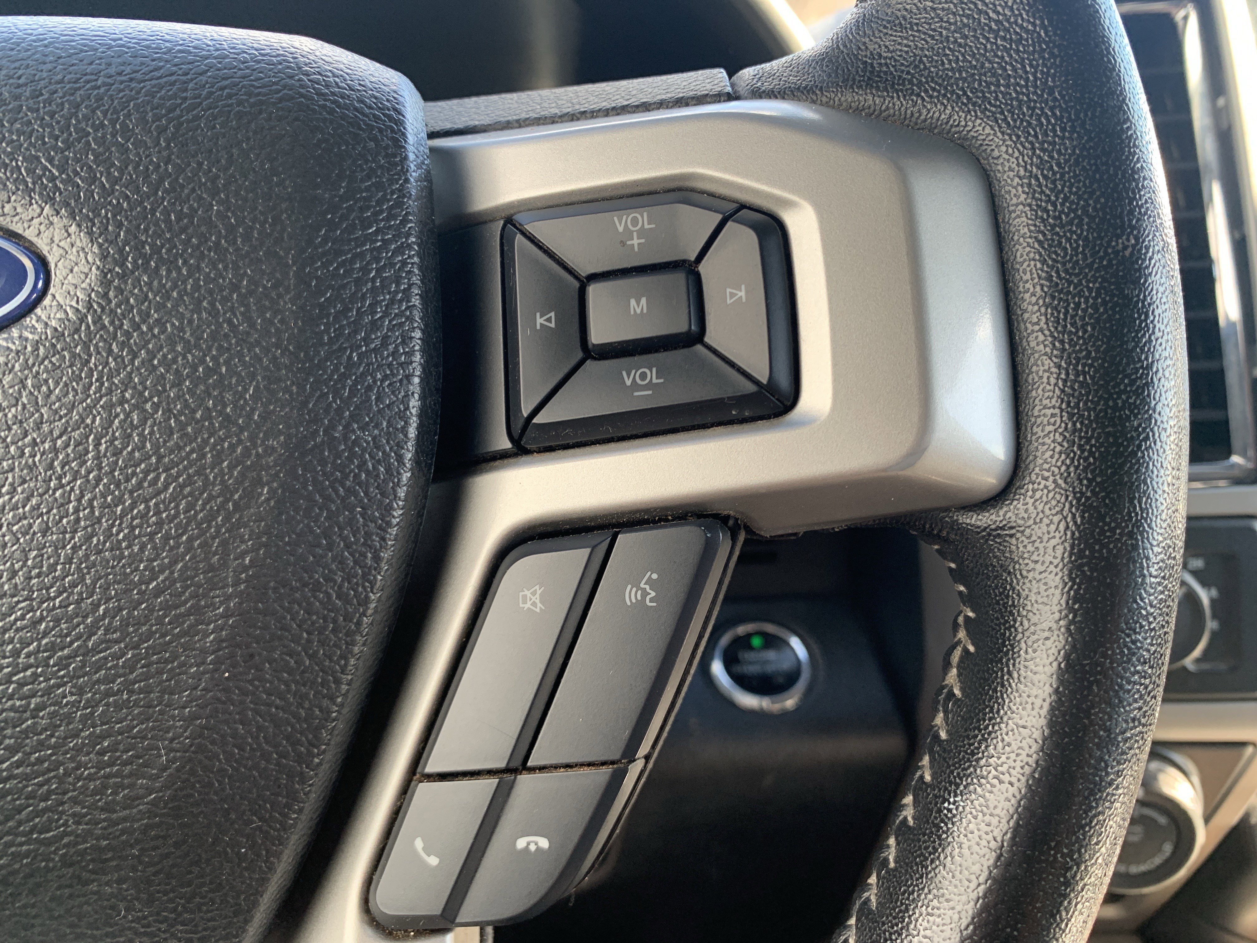 Used 2017 Ford F150 Lariat w/ Equipment Group 502A Luxury image 20