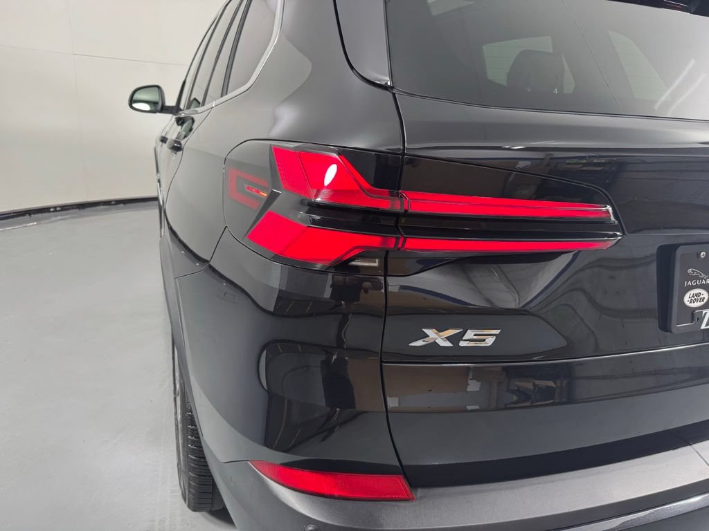 Used 2026 BMW X5 xDrive40i AWD/4WD image 7
