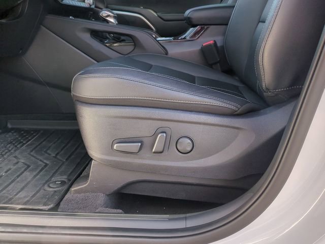 Used 2025 Kia Telluride EX w/ EX Captain's Chair Package FWD image 24