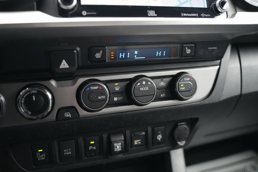 Used 2021 Toyota Tacoma Limited image 33