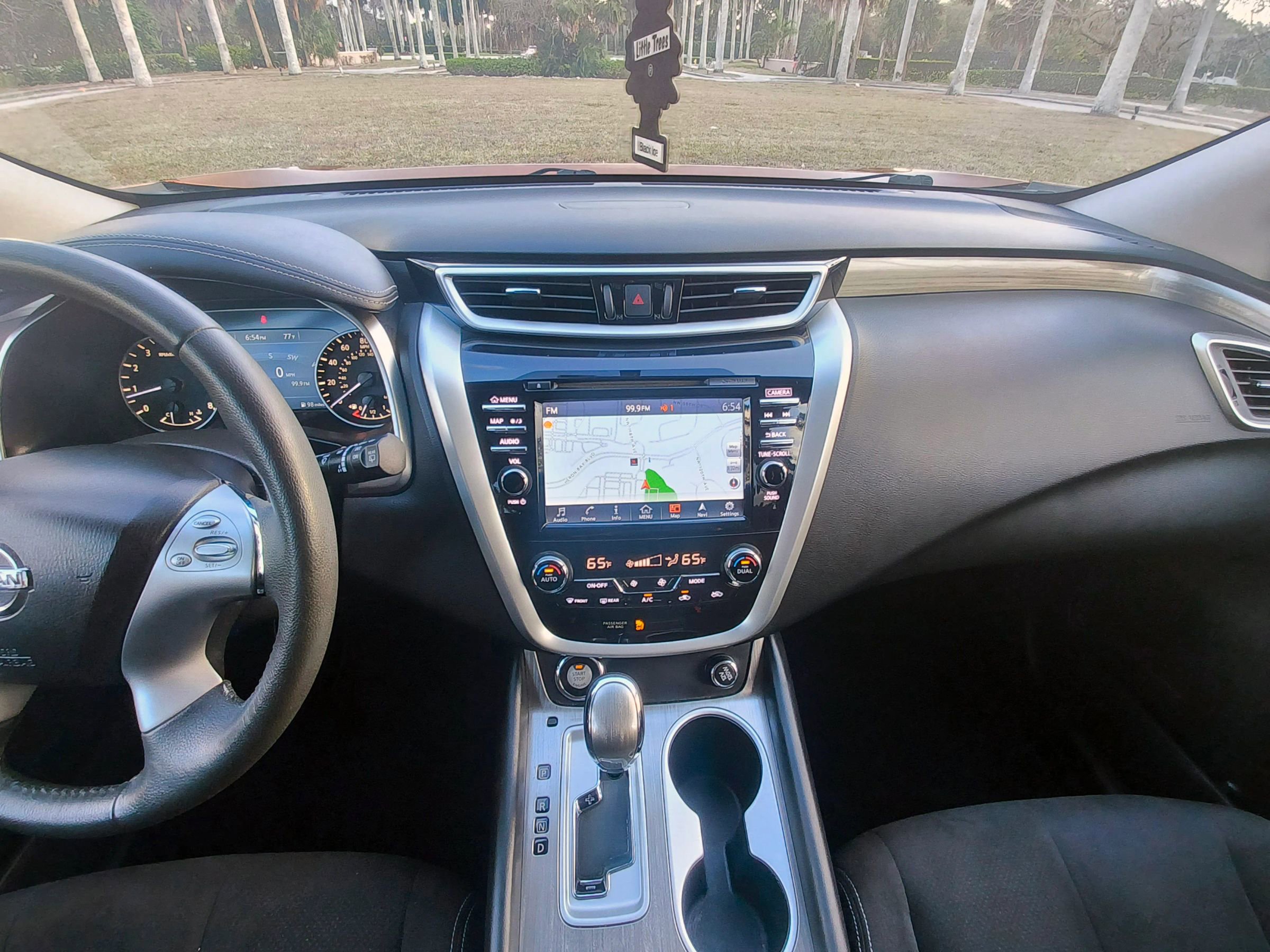 Used 2015 Nissan Murano SV image 17