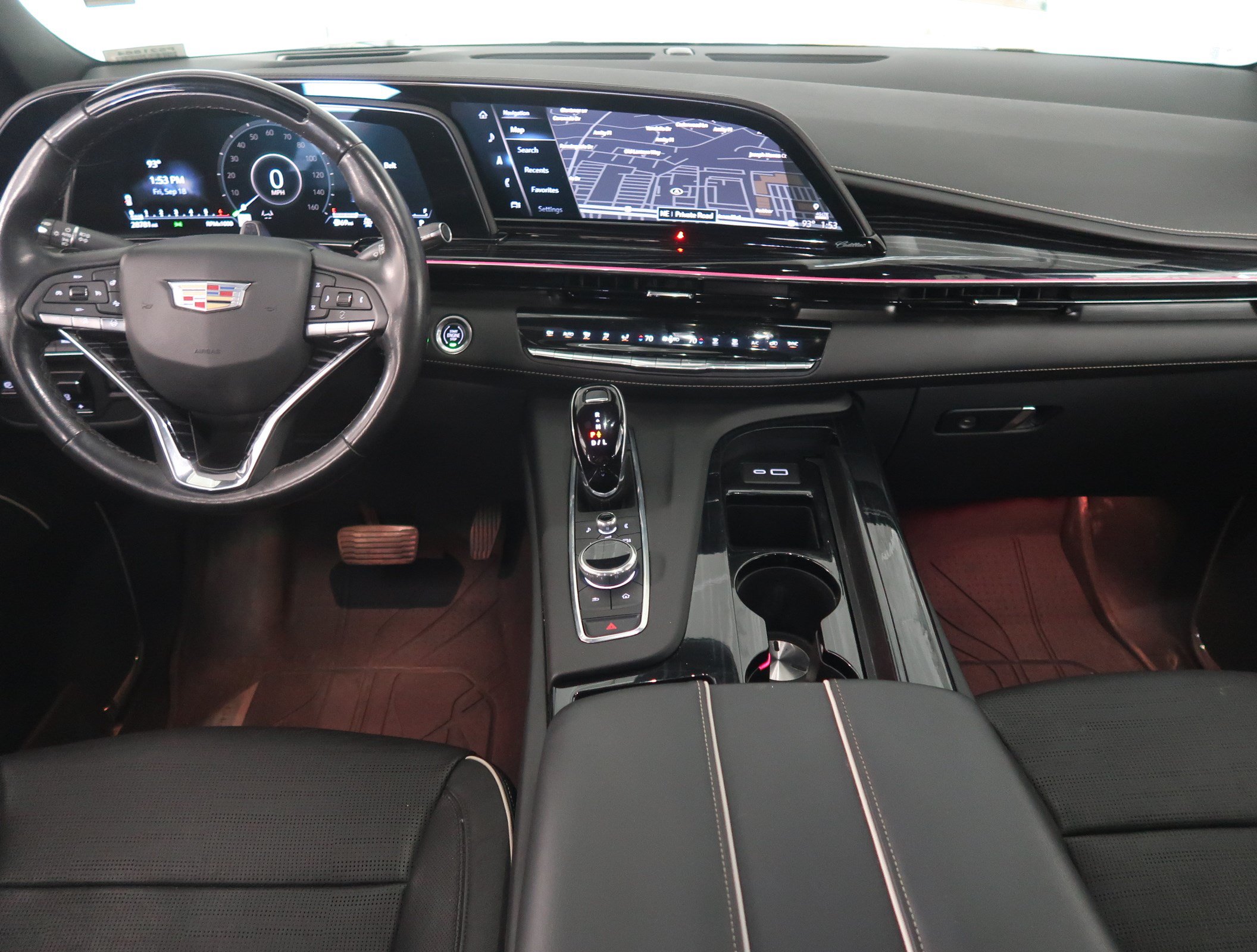 Used 2023 Cadillac Escalade ESV Sport w/ LPO, ONYX Package AWD/4WD image 15