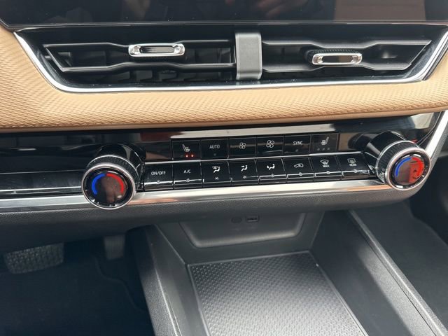 New 2026 Chevrolet Equinox ACTIV w/ Safety and Technology Package image 23