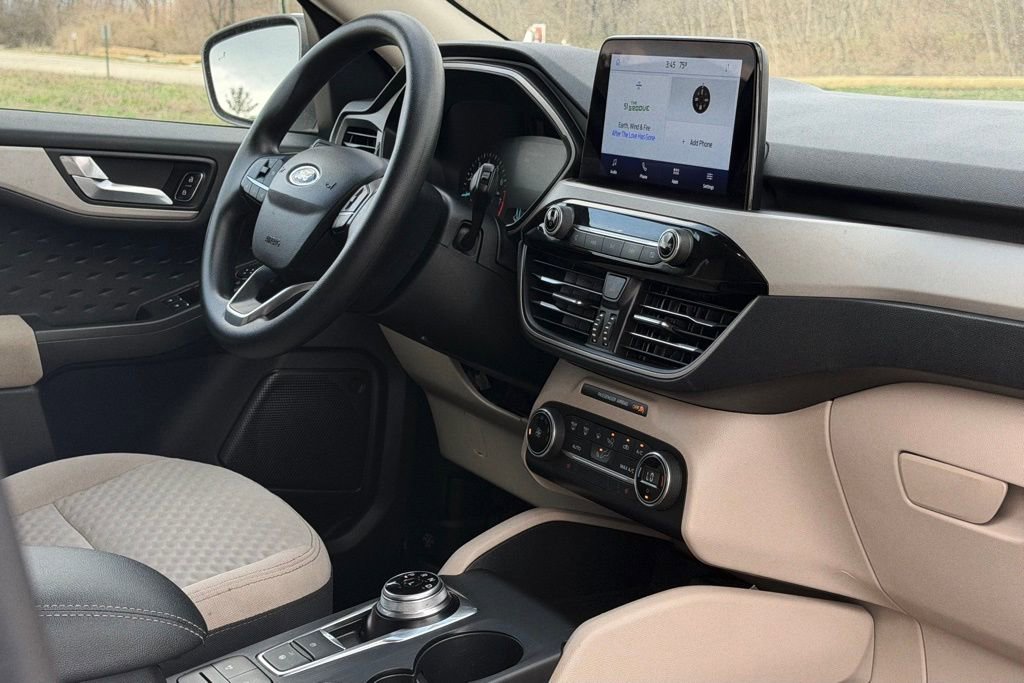 Used 2020 Ford Escape SE image 27
