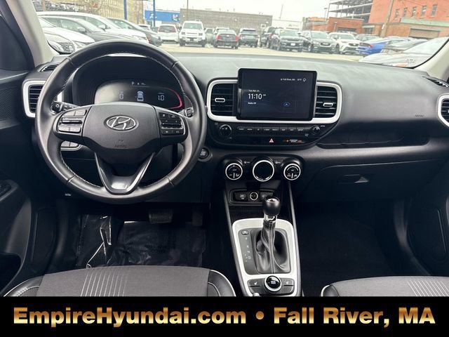 Used 2023 Hyundai Venue Limited w/ Cargo Package image 13