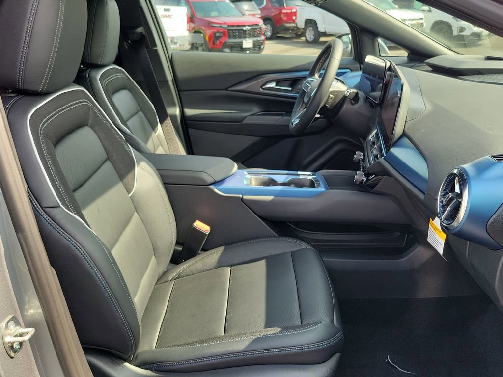 New 2026 Chevrolet Equinox EV LT w/ Convenience Package II FWD image 15