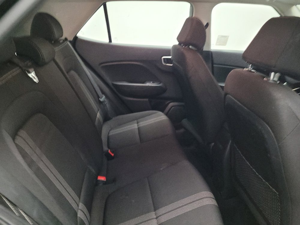 Used 2020 Hyundai Venue SEL image 19