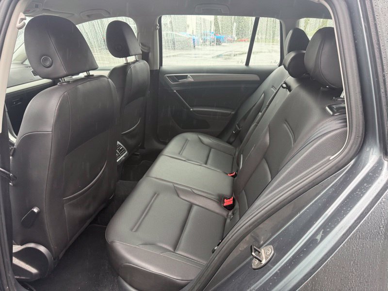 Used 2015 Volkswagen Golf S FWD image 4