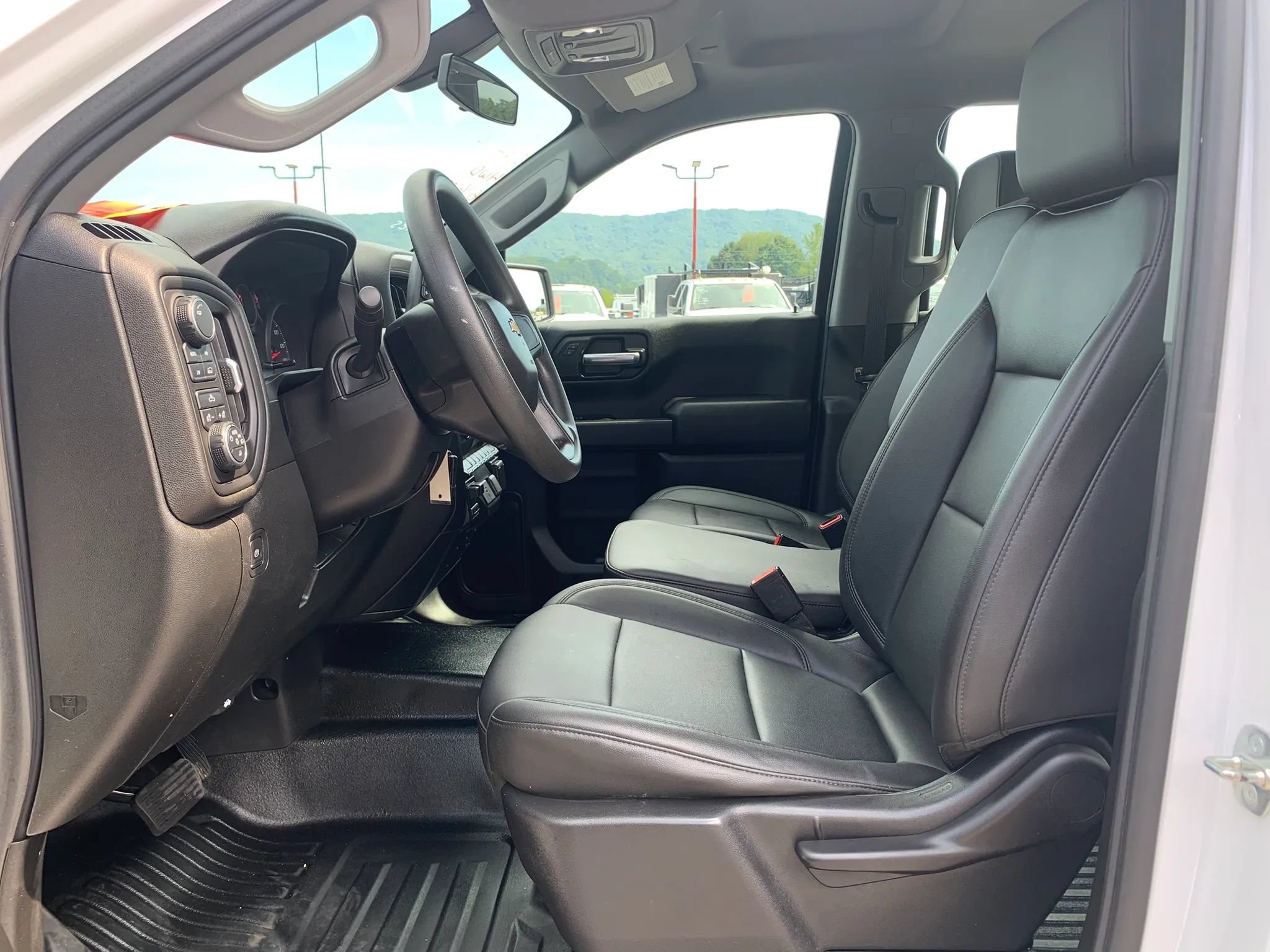 Used 2020 Chevrolet Silverado 1500 W/T w/ WT Safety Package AWD/4WD image 9