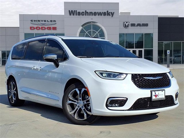 New 2026 Chrysler Pacifica Pinnacle video 1