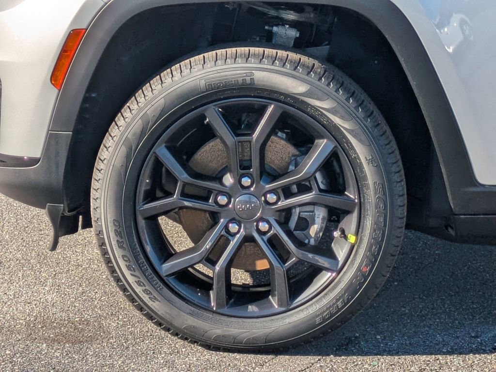 New 2025 Jeep Grand Cherokee L Limited image 12