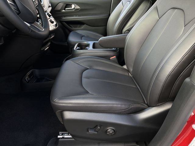 New 2026 Chrysler Pacifica Select FWD image 20